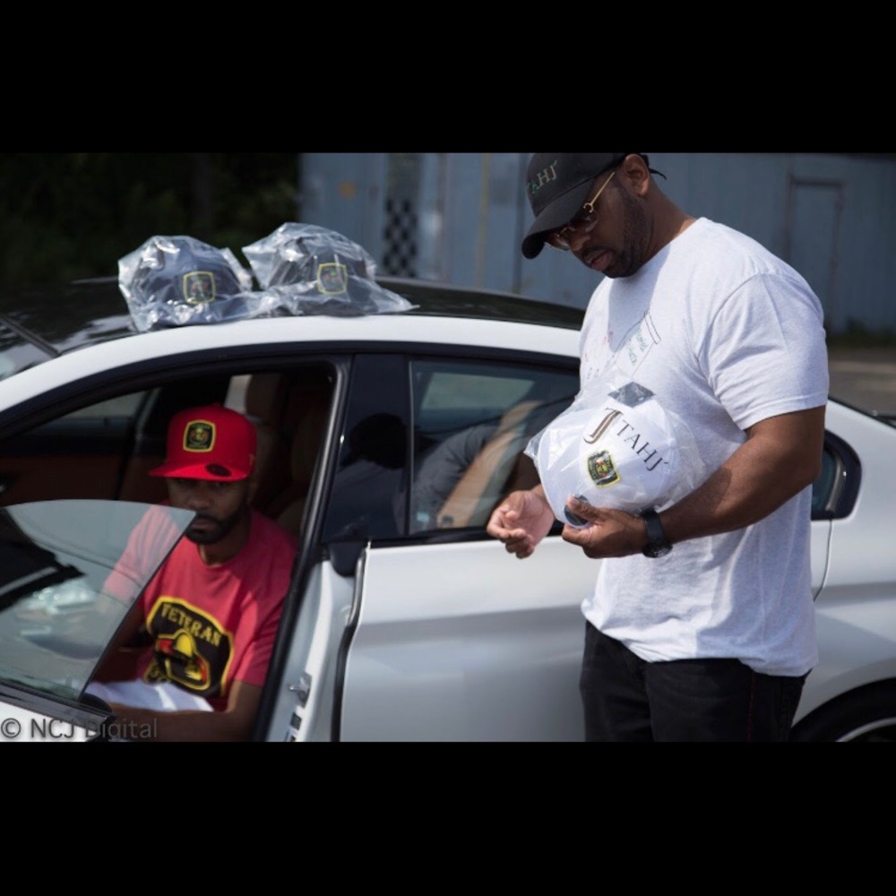 Tee-Shirt & SnapBack Set - Picture 6 of 6